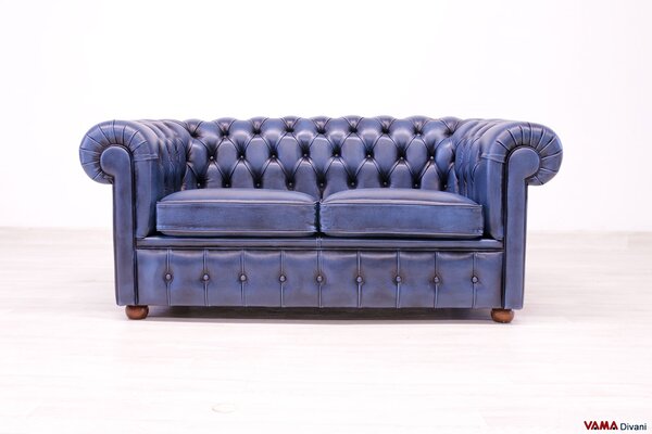 Divano Chesterfield Capitonné 2 Posti Blu