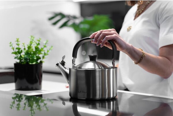 Bollitore in acciaio inox smerigliato con stantuffo , 1,5 l Diamante - Vialli Design