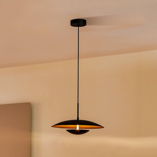 Lampada a sospensione Lindby LED Tiama, metallo, nero/oro, Ø 40 cm Tiama, Nero, Soggiorno / Sala da pranzo, Metallo, Moderno