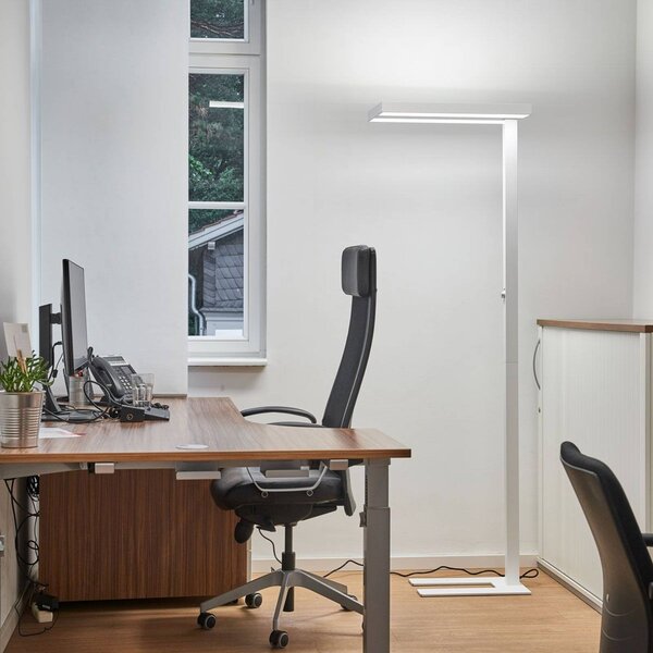 Lampada LED da pavimento Arcchio Logan Basic, bianca, 6.000 lm, dimmerabile Basic Arcchio,, Bianco / Opale, Studio / Ufficio, Alluminio, Moderno
