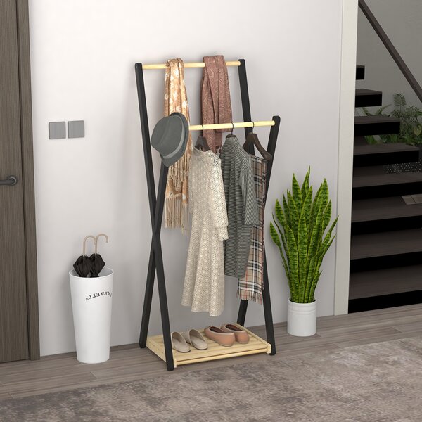 HOMCOM Appendiabiti da Terra in Legno con 2 Barre e Ripiano Inferiore Design Moderno, 61x45x152cm|Aosom