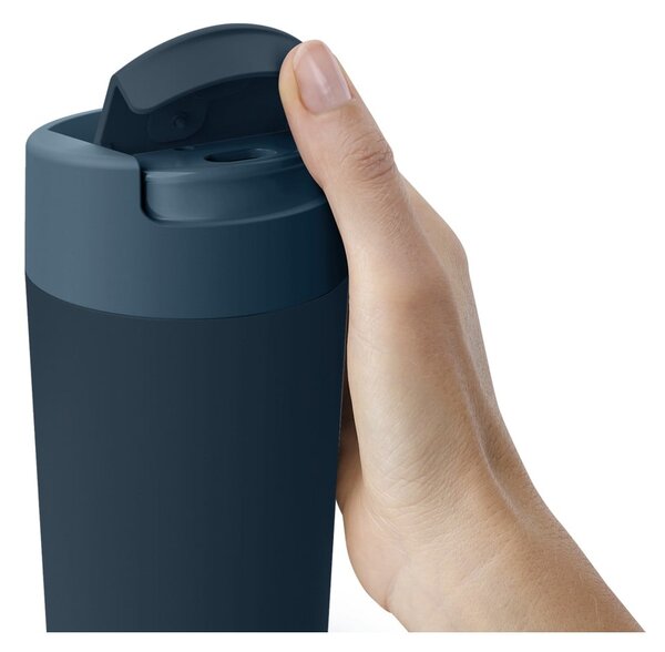 Tazza da viaggio blu scuro-antracite 450 ml Sipp - Joseph Joseph