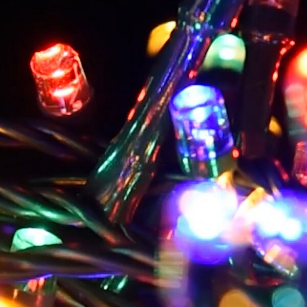 Catena di luci 41 metri da 1360 Led Mini Cluster Multicolore con cavo verde autospegnimento Wisdom