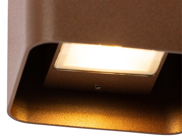 Applique da parete moderna marrone ruggine con LED IP54 quadrata - Evi