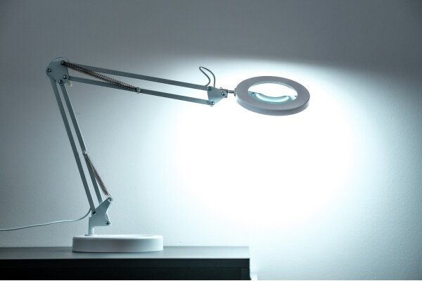 Brilagi - Lampada da tavolo LED dimmerabile con una lente d'ingrandimento LED/12W/5V 3000/4200/6000K bianco