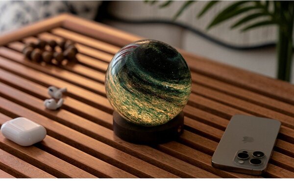 Decorazione luminosa marrone scuro/colore naturale scuro con ricarica USB ø 8 cm Stellar Ocean – Gingko
