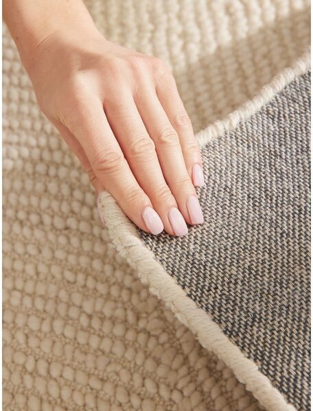 Tappeto colore naturale chiaro in lana tessuto a mano 80x150 cm Calmio – Hanse Home