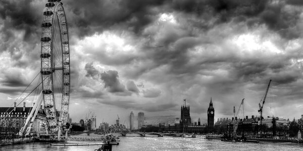Stampa su tela – Londra unica e il fiume Tamigi in bianco e nero