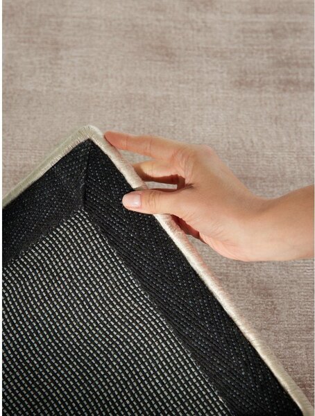 Tappeto beige in viscosa tessuto a mano 120x180 cm Noemi – Vikosa