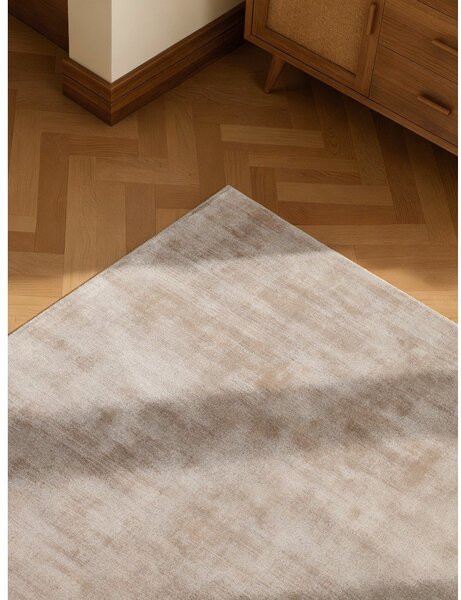Tappeto beige in viscosa tessuto a mano 120x180 cm Noemi – Vikosa