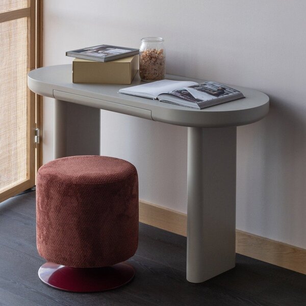 Poggiapiedi rosso con rivestimento in bouclé Islen – WOOOD
