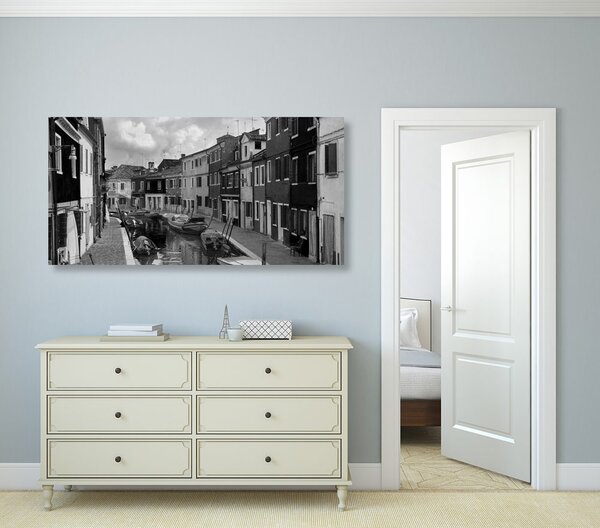 Quadro su tela – Case in bianco e nero in città