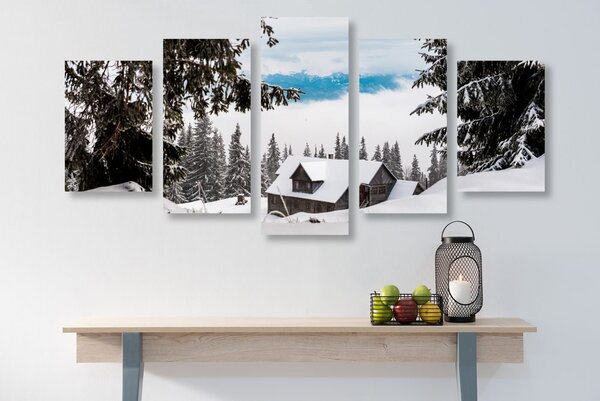 Quadri 5 pezzi – Casetta di legno tra pini innevati