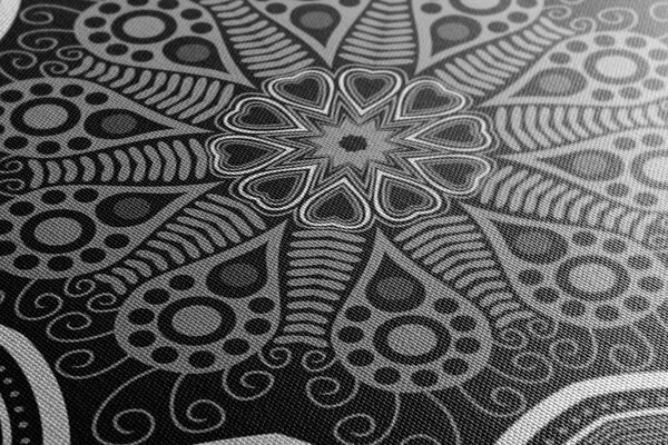 Quadro su tela – Mandala indiana con motivo floreale in bianco e nero