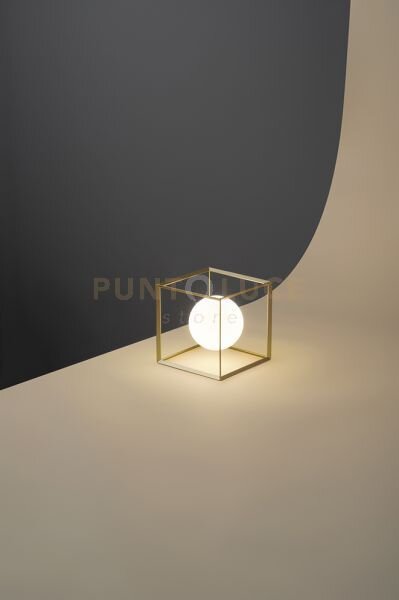 Lampada da tavolo in metallo verniciato oro cube 1 luce attacco g9