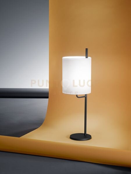 Lampada da tavolo ram hotel in metallo colore nero con paralume tes