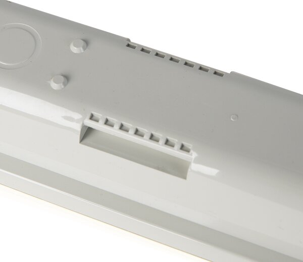Faretto TL con LED 1800 lm e sensore di movimento IP65 - Base