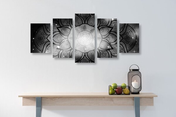 Quadri 5 pezzi – Mandala con sfondo galassia in bianco e nero