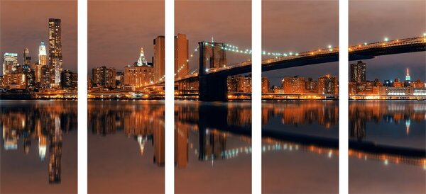 Quadri 5 pezzi – Riflesso di Manhattan nell'acqua
