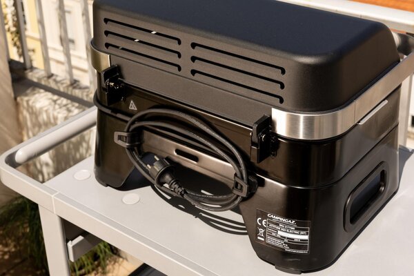 Campingaz Barbecue Elettrico da Giardino da Tavolo Portatile BBQ da Esterno Potenza 2300 Watt con Coperchio e Termostato - Attitude - 2177560