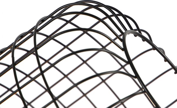 Lampada da terra industriale a treppiede in acciaio nero - Bliss Vefa