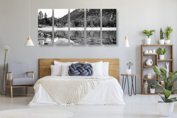 Quadri 5 pezzi – Lago in una natura splendida in bianco e nero