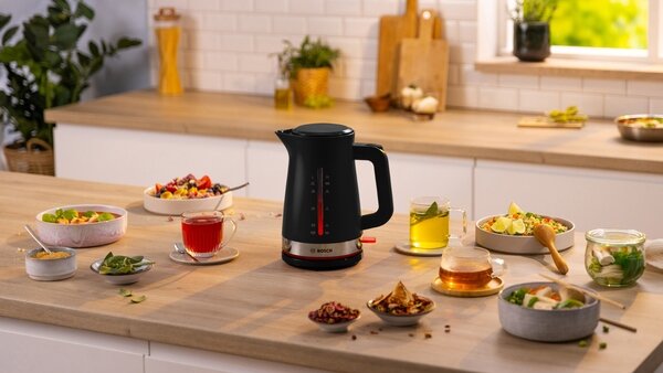 Bosch Bollitore elettrico Capacit 1,7 Litri Potenza 2400 Watt Spegnimento Automatico colore Nero - MyMoment TWK4M223
