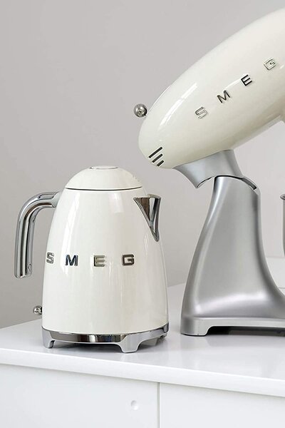Smeg Bollitore Elettrico Capacit 1,7 Litri Potenza 2400 Watt Base 360 colore Bianco - KLF03WHEU