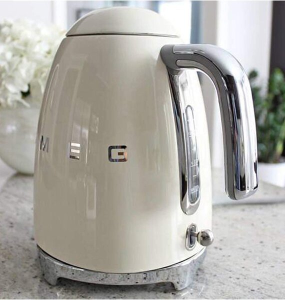 Smeg Bollitore Elettrico Capacit 1,7 Litri Potenza 2400 Watt Base 360 colore Bianco - KLF03WHEU