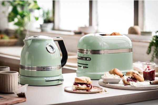 KITCHENAID Bollitore Elettrico Capacit 1.5 Litri Potenza 2400 Watt Termostato Regolabile colore Verde - 5KEK1522EPT