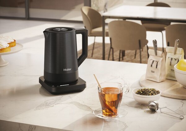 Haier Bollitore Elettrico Capacit 1.7 Litri Potenza 2200 Watt Touch con 7 Livelli di Temperatura e Termostato Regolabile colore Nero - HKE5A 011 S