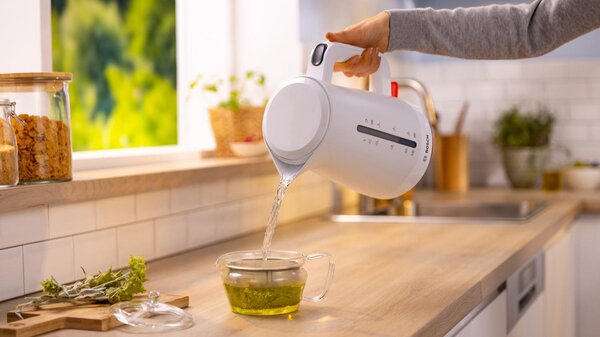 Bosch Bollitore Elettrico Capacit 1.7 Litri Potenza 2400 Watt Spegnimento Automatico colore Bianco - TWK3M121