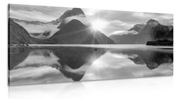 Quadro su tela – Milford Sound all'alba in bianco e nero