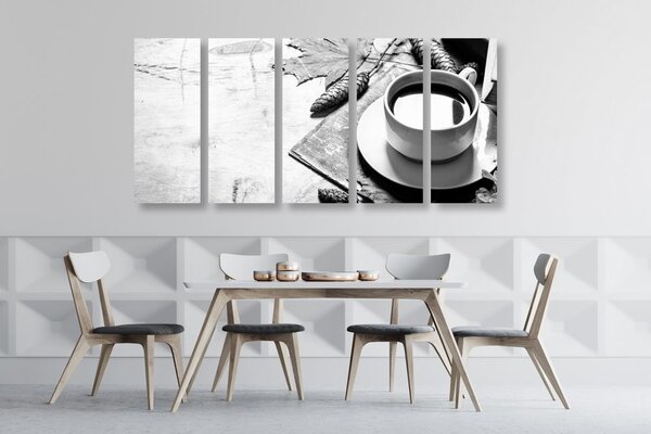 Quadri 5 pezzi – Tazza di caffè in autunno in bianco e nero