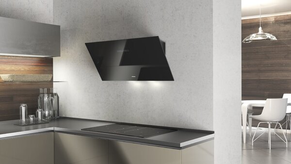 Airforce Cappa Cucina Aspirante a Parete Larghezza 80 cm Classe A colore Nero - CCF2038512 F203 BL/A/80