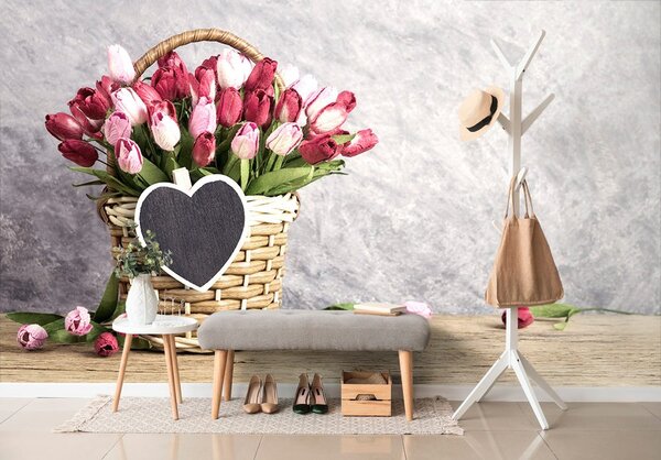 Carta da parati – Tulipani nel cestino di legno