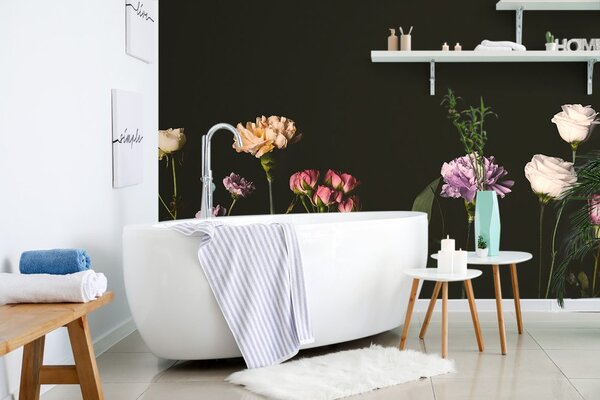 Carta da parati – Fiori Eleganti su Sfondo Scuro