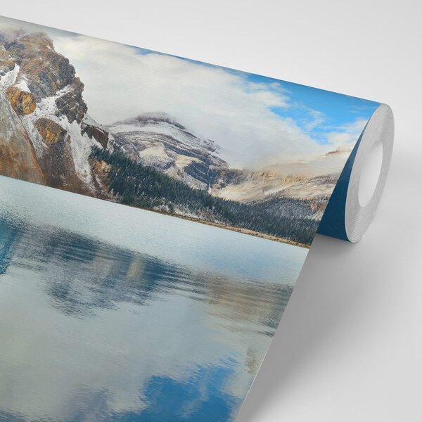 Carta da parati – Lago vicino a splendida montagna