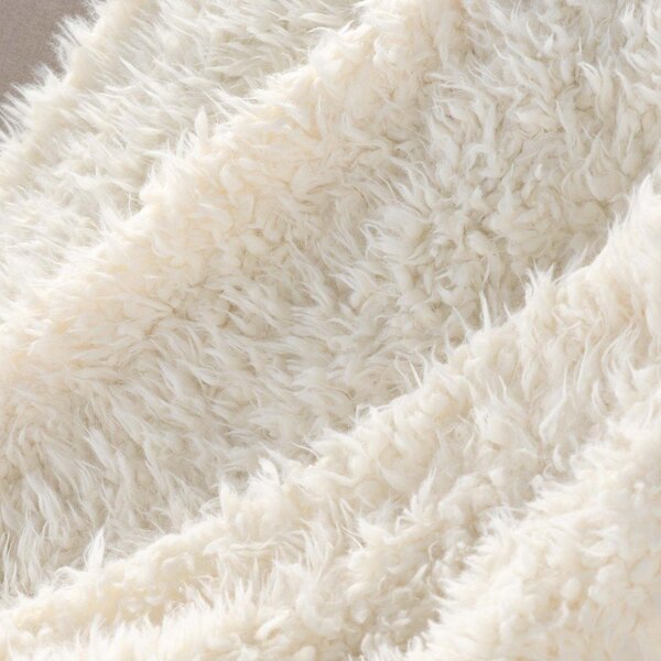 Coperta color crema in pelliccia finta 220x240 cm Mouton – douceur d'intérieur