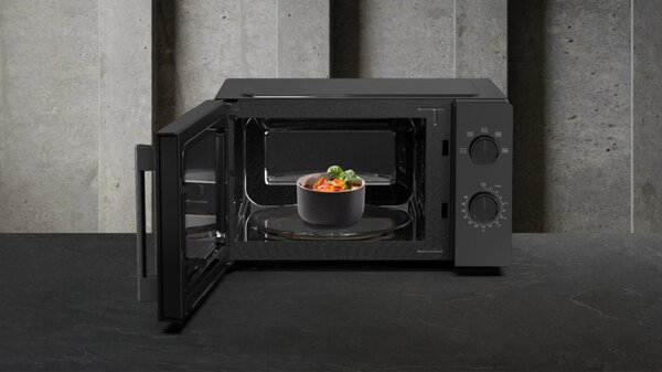 Hisense Forno Microonde Capacit 20 Litri Potenza 700 Watt Display LED colore Nero - H20MOBP1HI