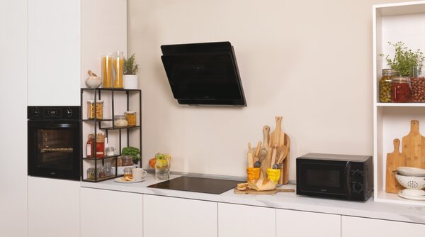 Candy Forno Microonde Capacit 20 Litri Potenza 700 Watt Smaltato colore Nero - CMW20SMB Idea