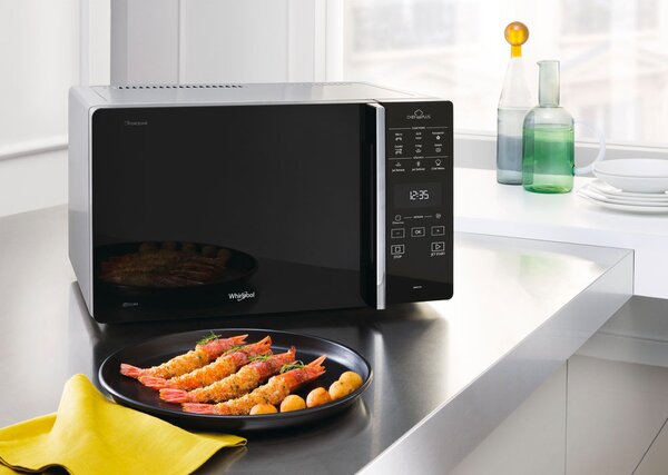 Whirlpool Forno Microonde Combinato con Grill Capacit 25 Litri Potenza 800 Watt con Funzione Vapore Jet Defrost e Crisp colore Nero - MCP 349 SL