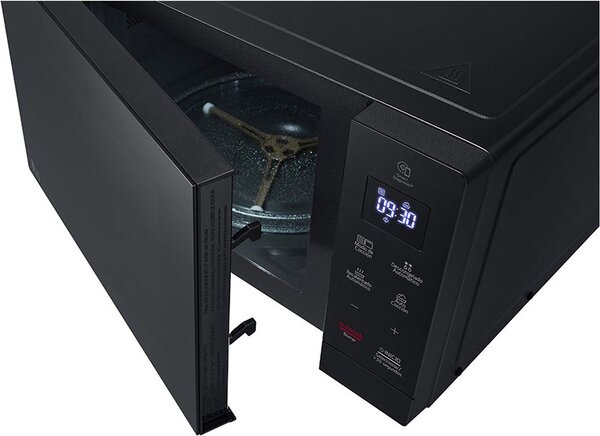 Lg Forno Microonde Combinato con Grill Capacit 30 Litri Potenza 900 Watt con Timer colore Nero - MH7032JAS.BBKQEUS