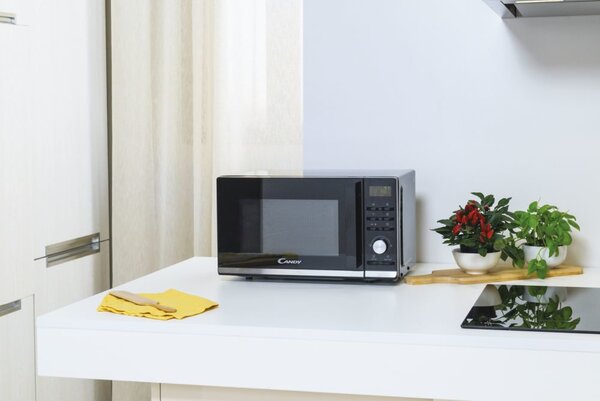 Candy Forno Microonde con Grill Capacit 23 Litri Potenza 900 Watt colore Nero - CMGA23TNDB