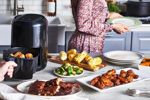 Moulinex Friggitrice ad Aria Capacit 1.6 Litri Potenza 1030 Watt Cestello Estraibile colore Nero - EZ3018