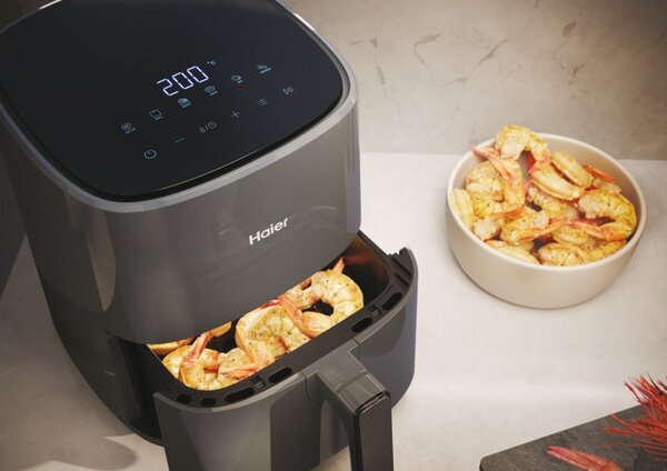 Haier Friggitrice ad Aria Capacit 5 Litri Potenza 1500 Watt con Timer e Termostato Regolabile colore Nero - HAF5P 011