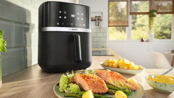 Bosch Friggitrice ad Aria Capacit 6.1 Litri Potenza 2050 Watt con Timer e Termostato Regolabile colore Nero - MAF462B1