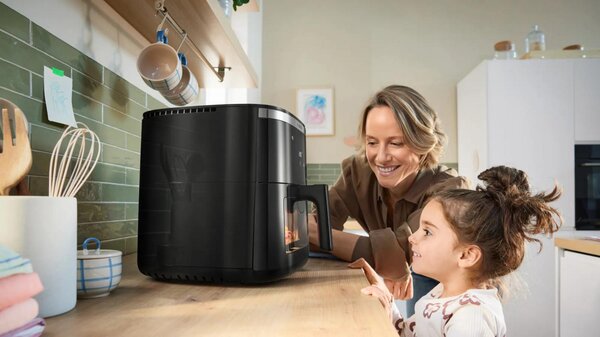 Bosch Friggitrice ad Aria Capacit 7.2 Litri Potenza 1800 Watt con Timer e Termostato Regolabile colore Nero - MAF671B1 Serie 6