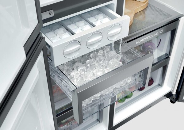 Haier Frigorifero Americano Side by Side Capacit 573 Litri Classe energetica E Raffreddamento No Frost colore Nero - HSPR79F18EWMB SBS 3D