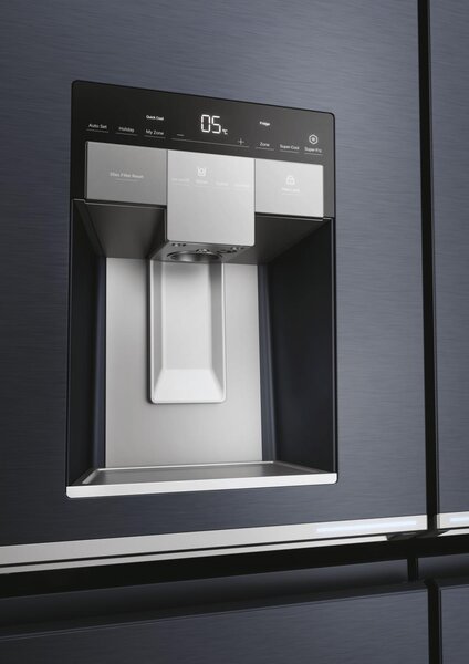 Haier Frigorifero Americano Side by Side Capacit 601 Litri Classe energetica E Raffreddamento No Frost colore Nero - HCR7918EIMB Cube 90 Series 7
